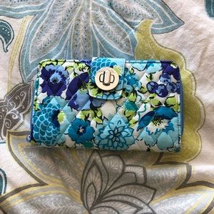 vera bradley wallet, rarely used